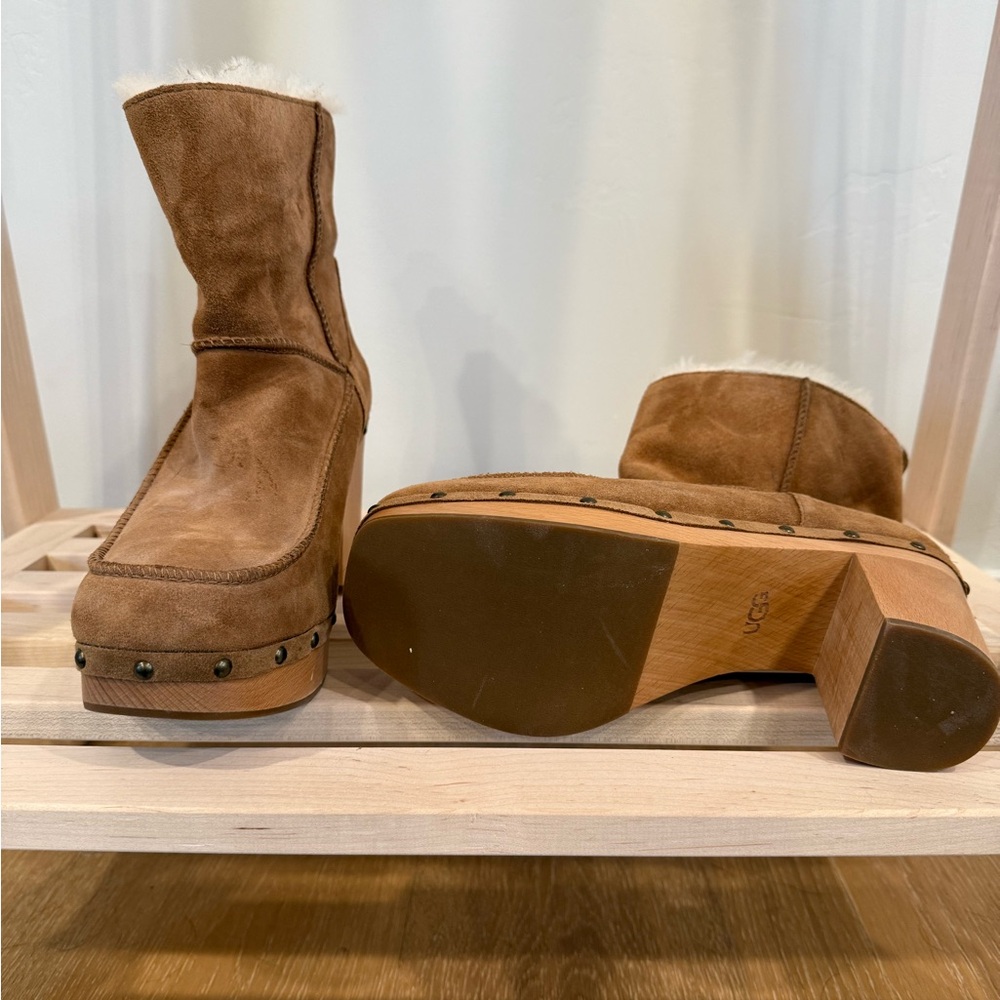 UGG Light Chestnut Shearling Lined Boot - image 1